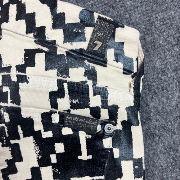 7 for All Mankind Women’s Black/White Coated Printed Abstract Skinny Jeans - 25 - Picture 4 of 12
